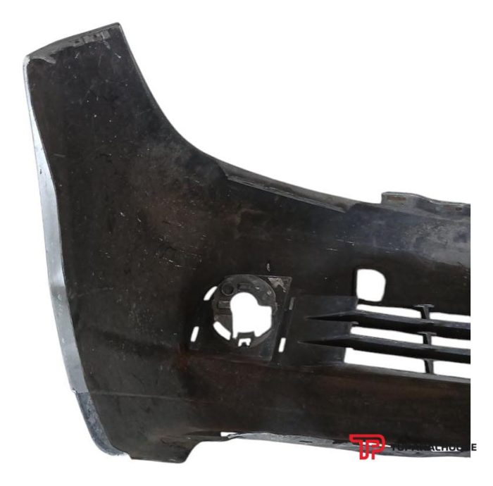 Parachoque Delantero Nissan Tiida (detalle)