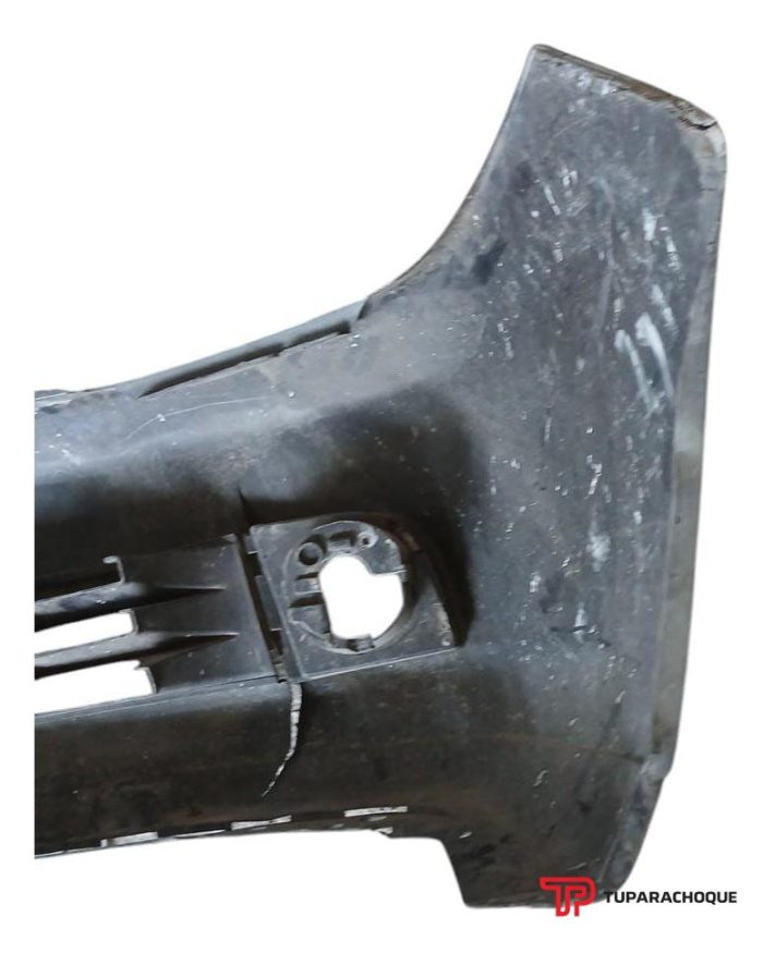 Parachoque Delantero Nissan Tiida (detalle)