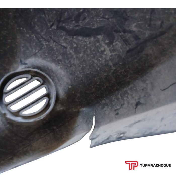 Parachoque Delantero Nissan Primera (detalle)